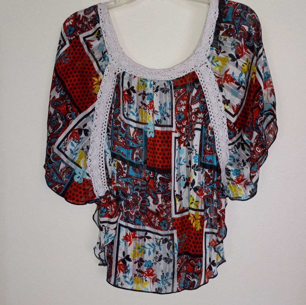 Romeo & Juliet boho open bottom top size L